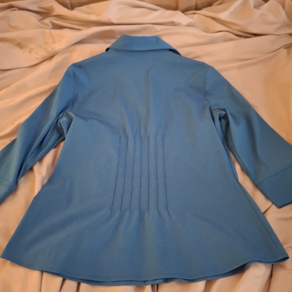 Bay Studio Women's Blue Pleated 3/4 Sleeve Button Down Shirt - Picture 7 of 8